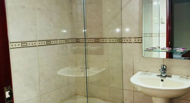 O podwyższonym standardzie trzyosobowy pokój z widokiem na miasto Hotel Continental Lima