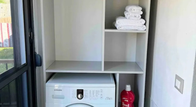 Апартаменты Entire unit near beach access to garden