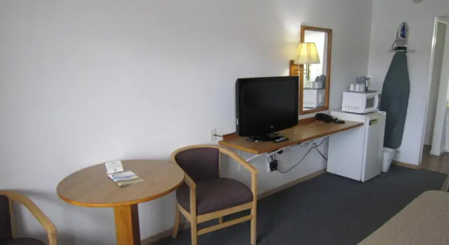 Четырёхместный номер Standard Cassville Budget Inn