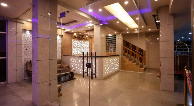 Paradise Ganga - A River Side Hotel