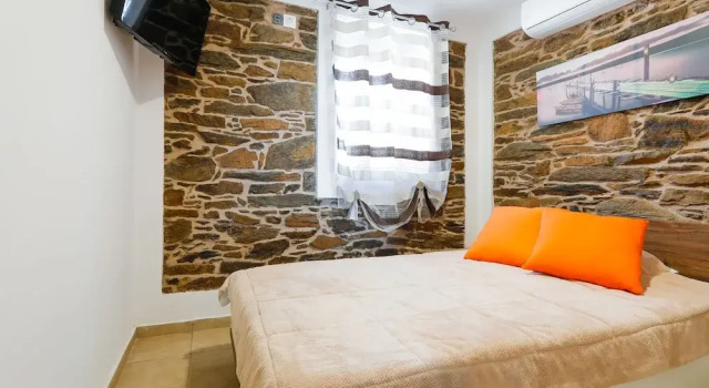 Simplistic Holiday Home in Oinousses with Balcony, Забронировать Отель Хиос Хиос