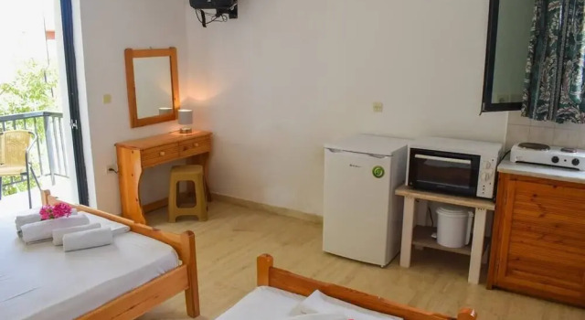 Lemon studio with garden close to beach, Забронировать Апартаменты/квартира Апартаменты периферийной единицы Мессения, Апартаменты/квартира