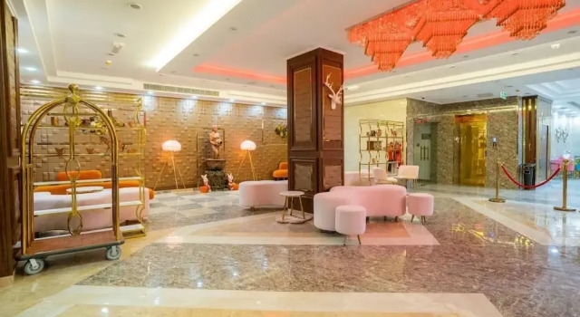 Grand Mirage Hotel, Book Hotel Hoteller i Ma‘ābīlah med parkering, Parkering