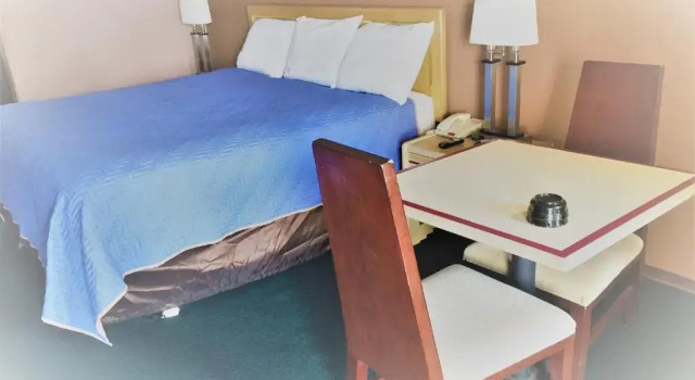 Номер Standard OYO Hickory House Inn