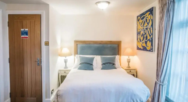 Номер Deluxe The Old Fourpenny Shop Hotel