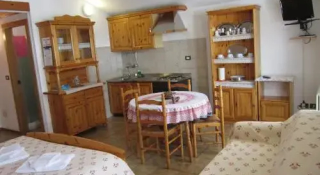 Residence Delapierre, Забронировать Отель Грессоне-Сен-Жан Грессоней, рядом с Горнолыжный курорт Грессоне-Сен-Жан