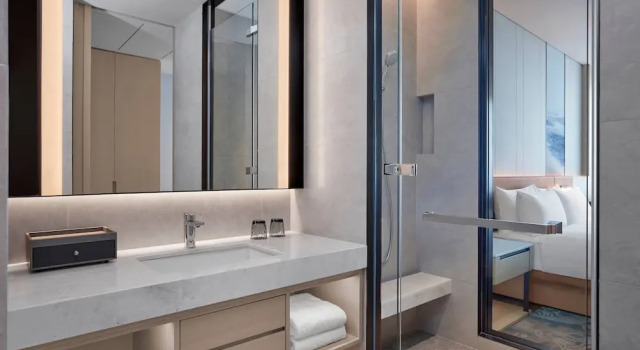 Двухместный номер Executive Courtyard by Marriott Qinhuangdao