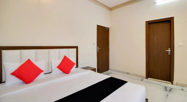 OYO Townhouse 454 Hotel Hill Inn, Забронировать Отель Отели штата Раджастхана с парковкой, Парковка