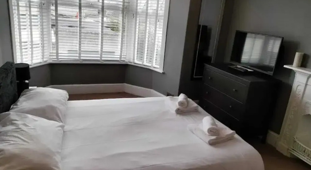 Impeccable 3-bed House in Newquay, Забронировать Отель Отели Ньюки 4 звезды, рядом с Церковь города Ньюквей, 4*