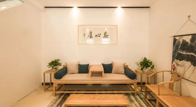 Anji Valley House Hotel