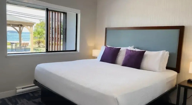 Люкс с 2 комнатами с балконом и с видом на океан The Oceanside, a Coast Hotel
