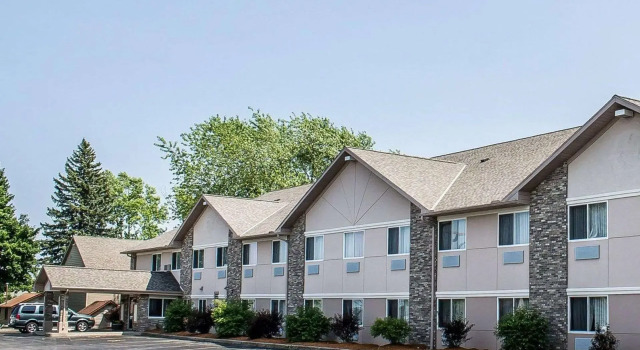 Номер Standard Quality Inn & Suites Sturgeon Bay