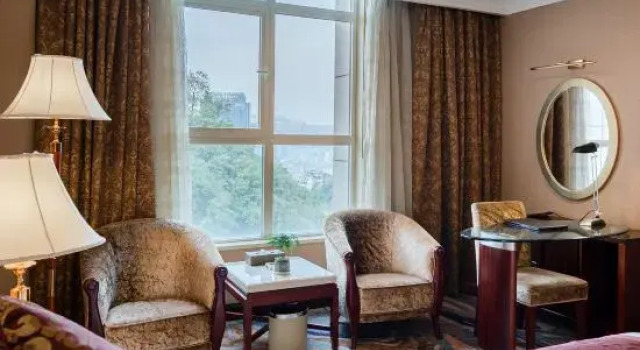 Люкс GuiYang NanTian Hotel