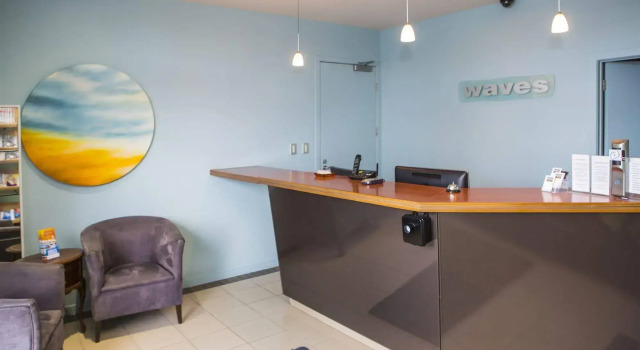 Waves Motel