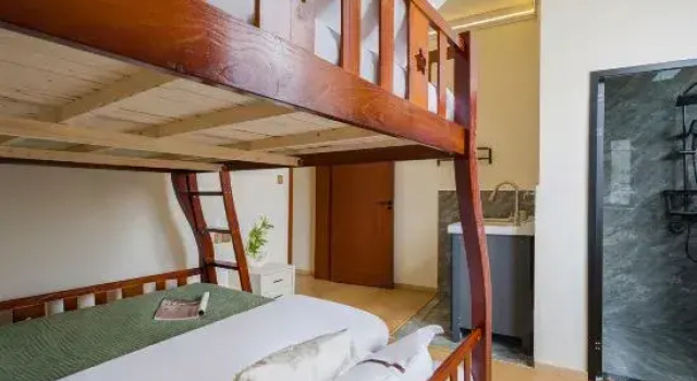 Семейный люкс с 2 комнатами Chenxia Thousand  Mirror Snow · 360° Shika Snow Mountain Delight  Guesthouse (Dukezong  Branch)