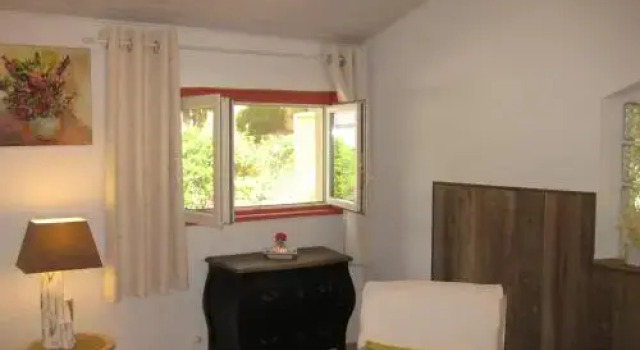 Chambre d'Hôtes Villaheda, Đặt Nhà khách Saint-Restitut Marseille