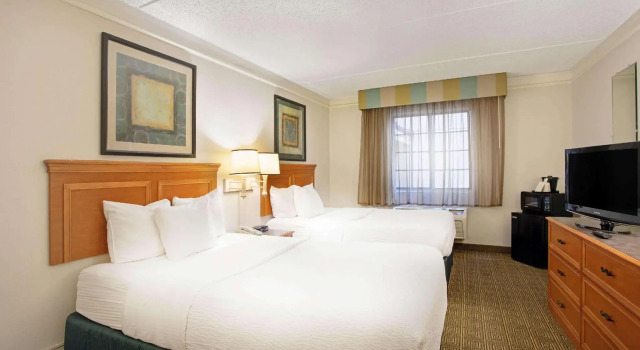 Четырёхместный номер Standard La Quinta Inn Lexington-Horse Park