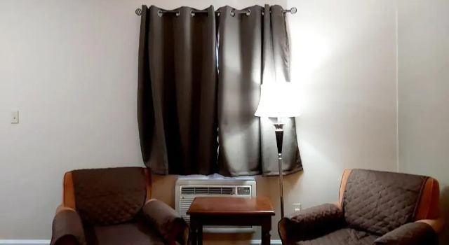 Четырёхместный номер Standard Seelys Motel