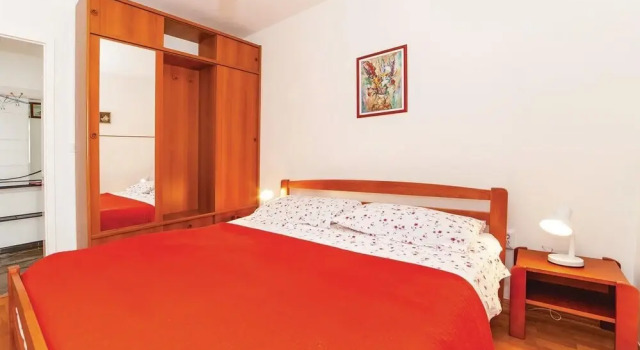 Beautiful Home in Jadranovo With Wifi and 3 Bedrooms