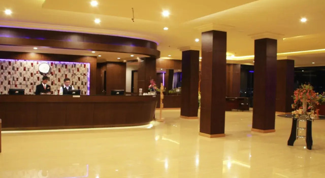 Istana Hotel & Resort, Prenota Resort Hotel a Sulawesi con parcheggio, Parcheggio