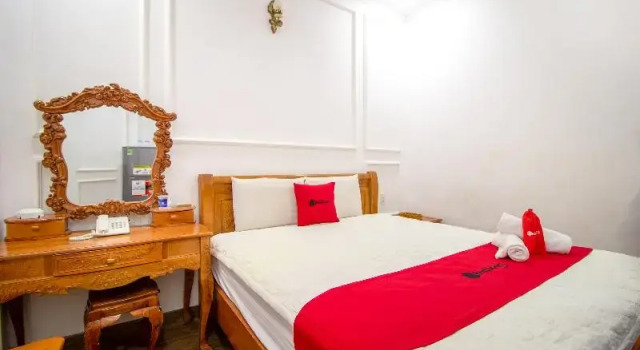 Номер Standard Reddoorz Plus near Phan Xich Long