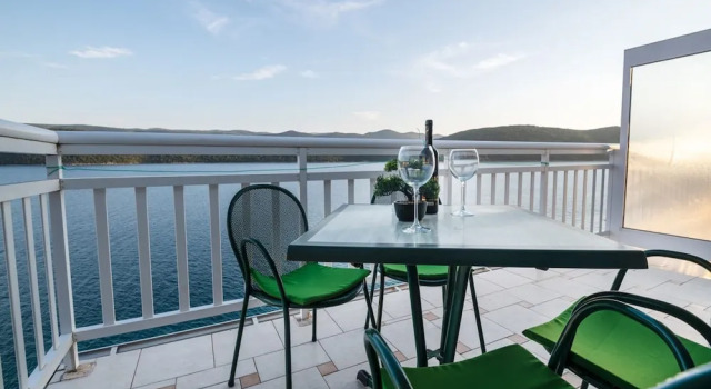 Студия Comfort с балконом и с видом на море Apartments Villa Dom
