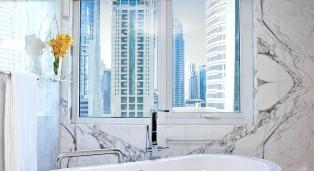 Двухместный люкс с видом на Almas Tower на высоком этаже voco - Bonnington Dubai by IHG