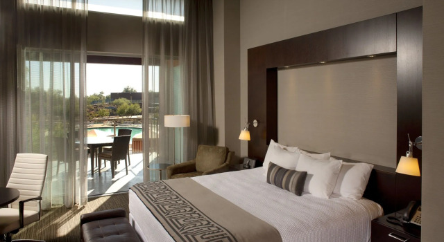 Talking Stick Resort, Забронировать Курортный отель Скотсдейл Phoenix Metropolitan Area, рядом с Солт Ривер Филдс эт Талкинг Стик