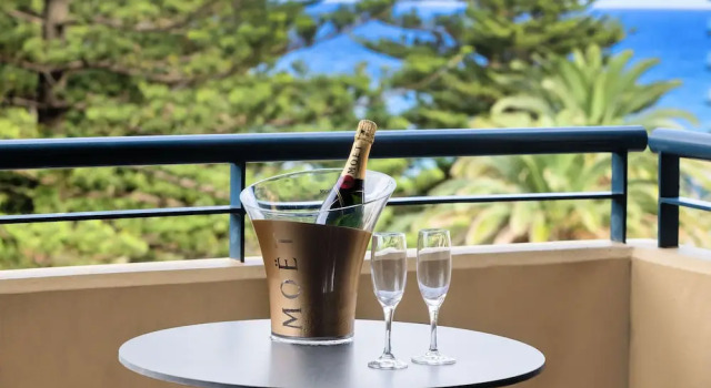 Студия Executive с балконом Quest Cronulla Beach