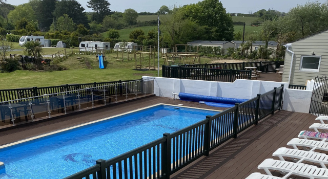 Calloose Holiday Park, Забронировать Курортный отель Курортные отели Корнуолл, Курортный отель