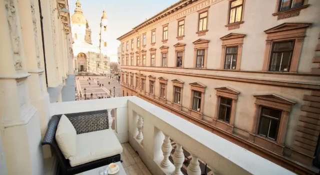 Count Zrinyi Luxourious Residence