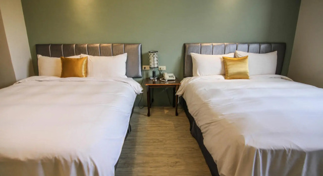 Четырёхместный номер Standard Sun Moon Lake Loft Inn