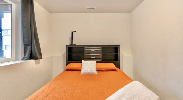 Коттедж TempurPedic Quartz Balcony Modern