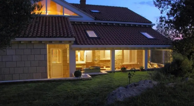 Villa Boskovic - Four-bedroom Villa With Swimming Pool and Sea View 8 ID Direct Booker 2142, Забронировать Вилла Отели Cavtat Coast с парковкой, Парковка