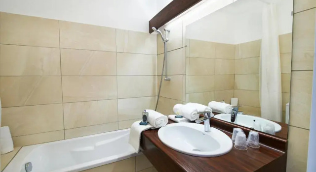 Номер Standard Hôtel La Maison des Croisades - Au pied des Remparts