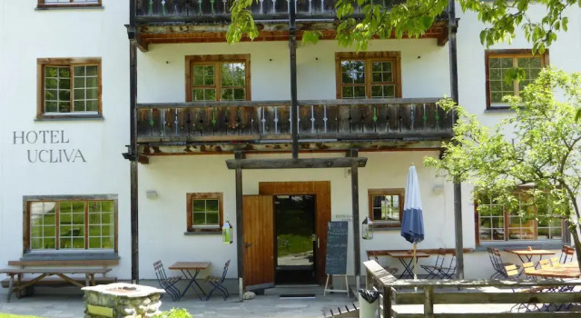 Biohotel Ucliva, จอง โรงแรม Waltensburg Surselva