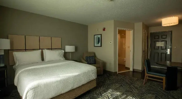 Студия Standard Candlewood Suites Saint Joseph