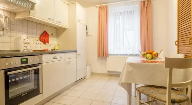Ruhiges Apartment am Waldrand mit Schlossblick, Забронировать Апартаменты/квартира Вернигероде земля Саксония-Анхальт, рядом с Oberpfarrkirchhof