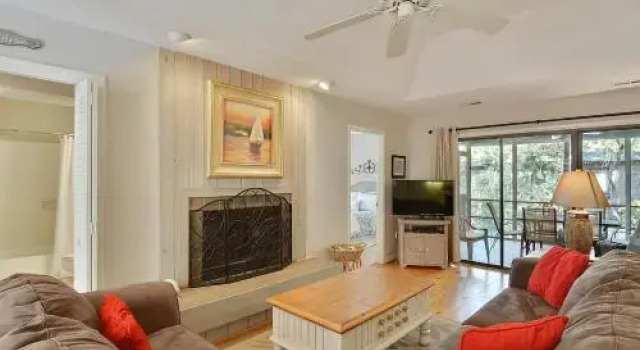 1070 Sparrow Pond Cottage, Забронировать Дом для отпуска Киава-Айленд Lowcountry, рядом с Парк Kiawah Beachwalker