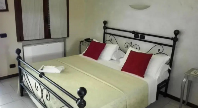 Hotel Motel Est, Buchen Sie Motel Peschiera Borromeo Lombardei