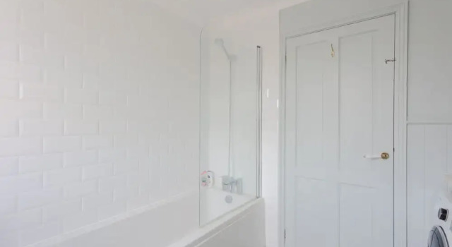 Коттедж Newly Refurbished 4 Bedroom House in East London