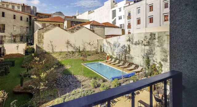 Номер Classic с видом на сад Mercure Porto Centro Aliados