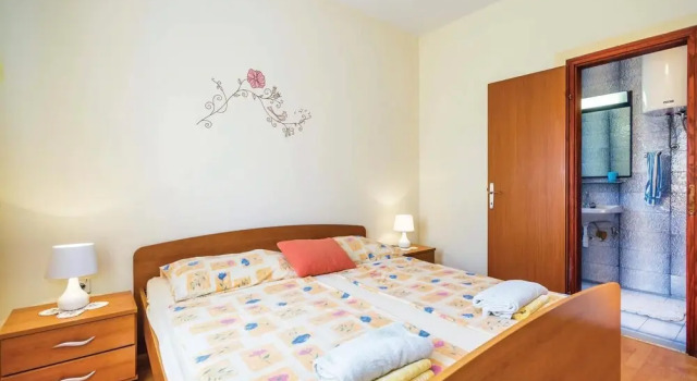Stunning Home in Kampor With Wifi and 2 Bedrooms, Prenota Hotel Hotel a Isole Quarnerine con parcheggio, Parcheggio