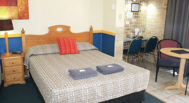 Central Motel Gin Gin, Забронировать Мотель Джин-Джин 