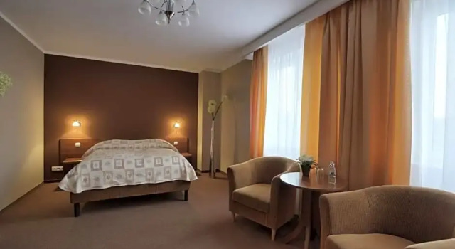 Hotel Baranowski, Varaa Hotelli Hotellit Lubuskie pysäköinnillä, Pysäköinti