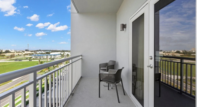 Люкс c 1 комнатой с балконом TownePlace Suites by Marriott Cape Canaveral