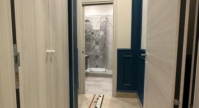 Четырёхместный семейный номер Standard с видом на внутренний двор B&B Pantarei Napoli