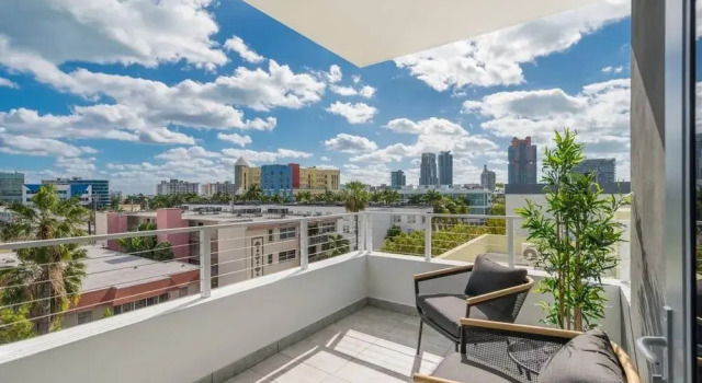 Gorgeous 2 Bedroom apt in South Beach, Забронировать Отель Отели Miami Metropolitan Area 3 звезды, 3*