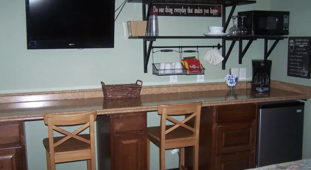 Blanco County Inn, Забронировать Мини-отель Бланко Texas Hill Country