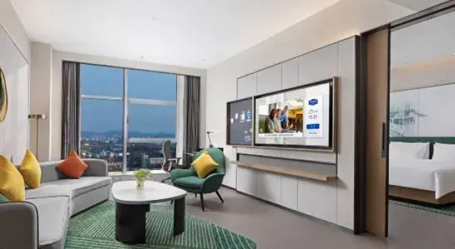 Люкс Business Hampton by Hilton Urumqi High-speed Railway Station